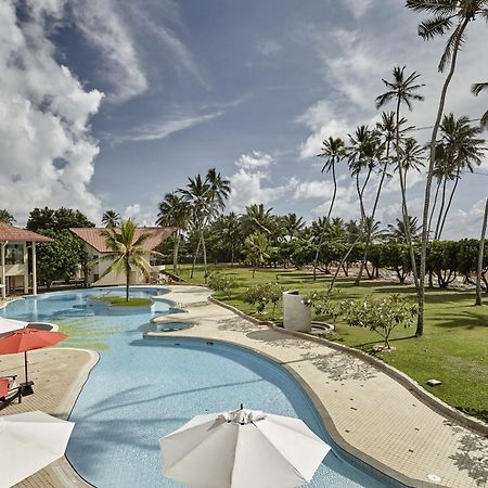 Turyaa Kalutara Hotel Bagian luar foto