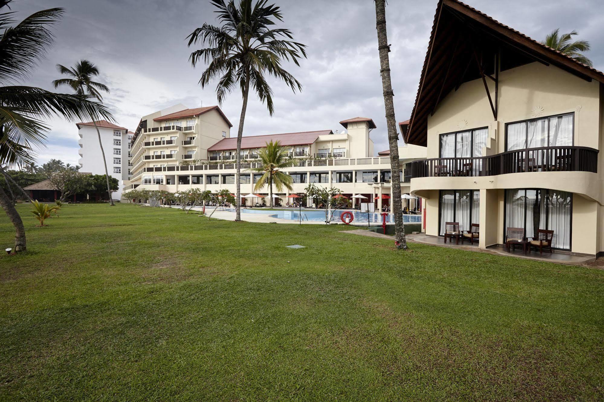 Turyaa Kalutara Hotel Bagian luar foto